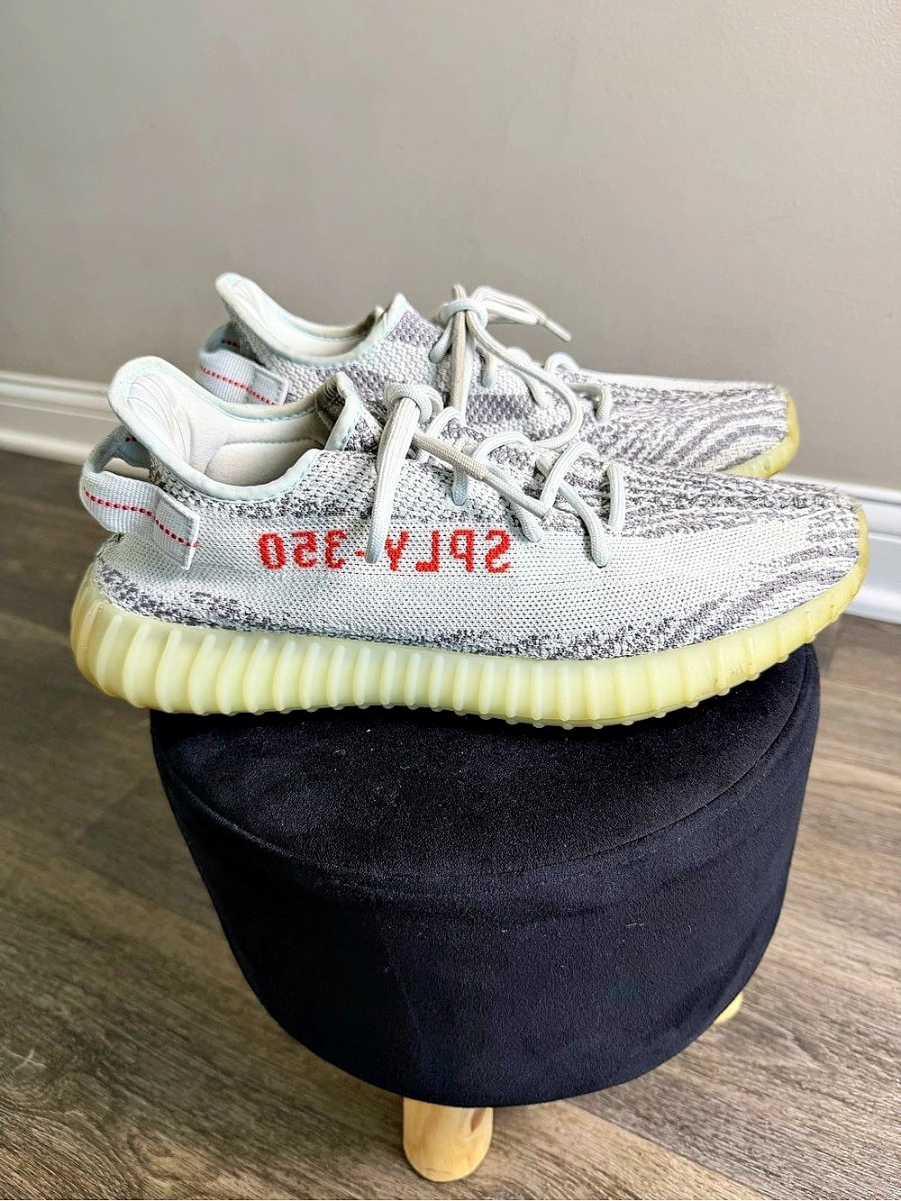 adidas Yeezy Boost 350 V2 Men’s Size 10